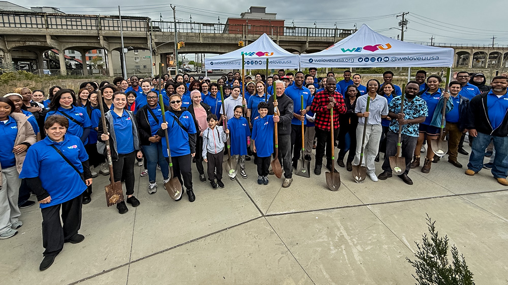 volunteers from the We Luv You Foundation, along with staff from the American Littoral Society and NYC Parks, installed native plants at the East Arverne Nature Preserve