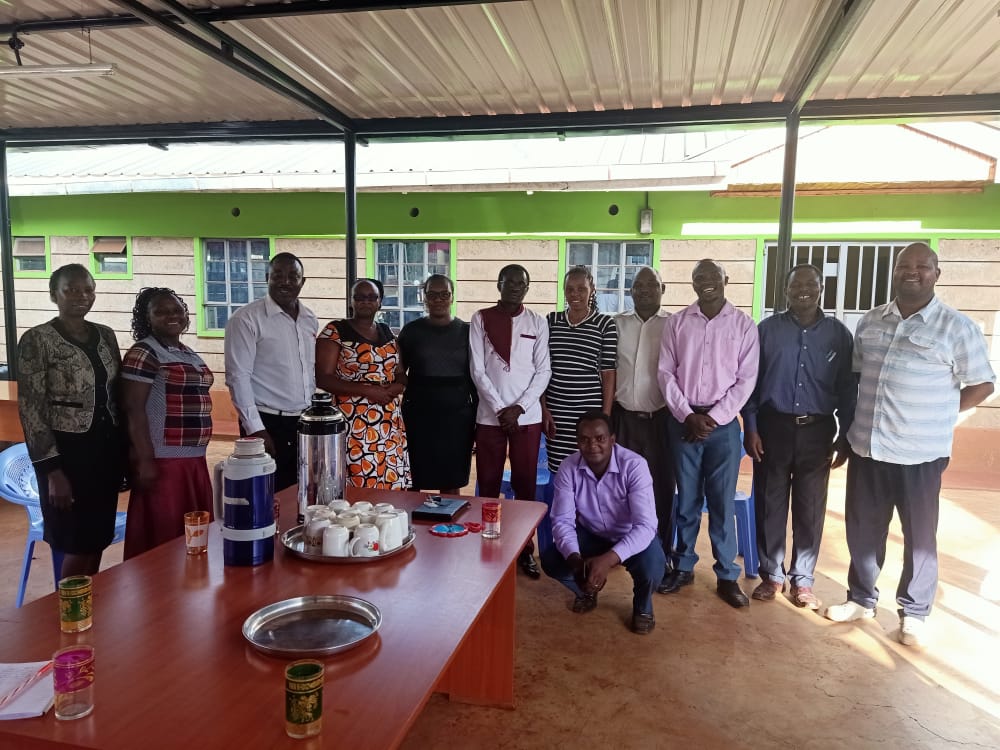 Alternate text Alternate text