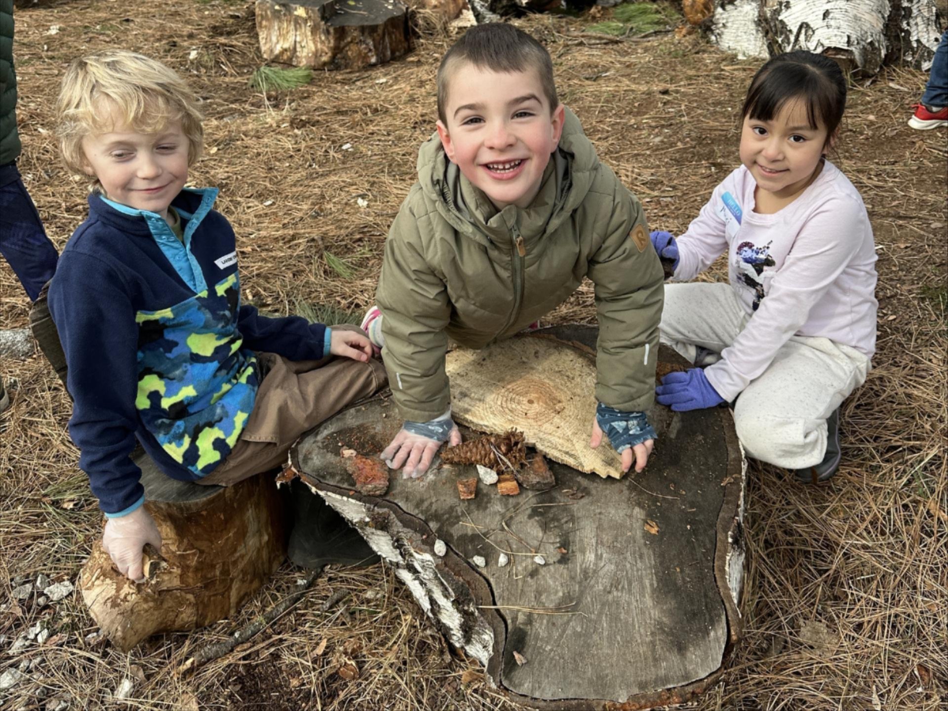 Picture of WRI Mid-Winter Break Camp kids enjoying time outside.